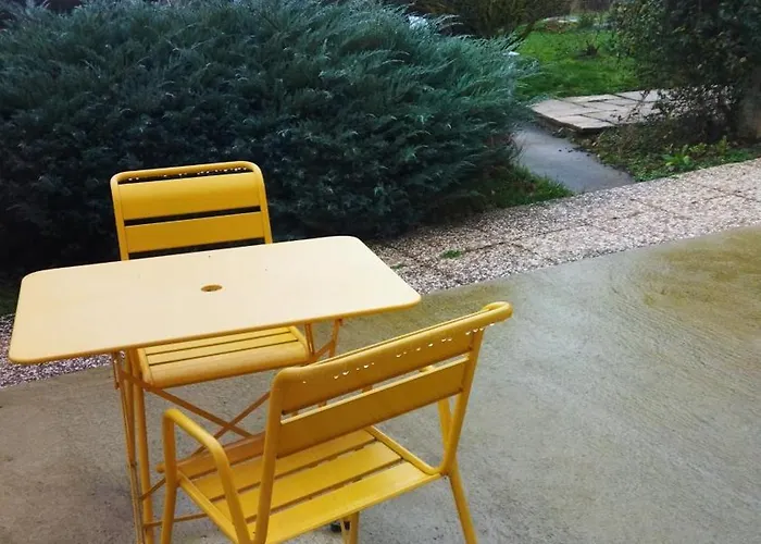 Chambre Avec Entree Independante Dans Un Ecrin De Verdure