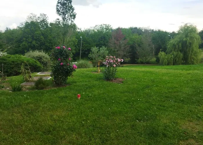 Chambre Avec Entree Independante Dans Un Ecrin De Verdure